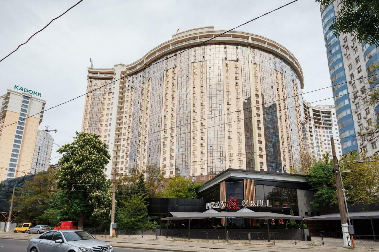 White Apartments Odesa Exterior photo